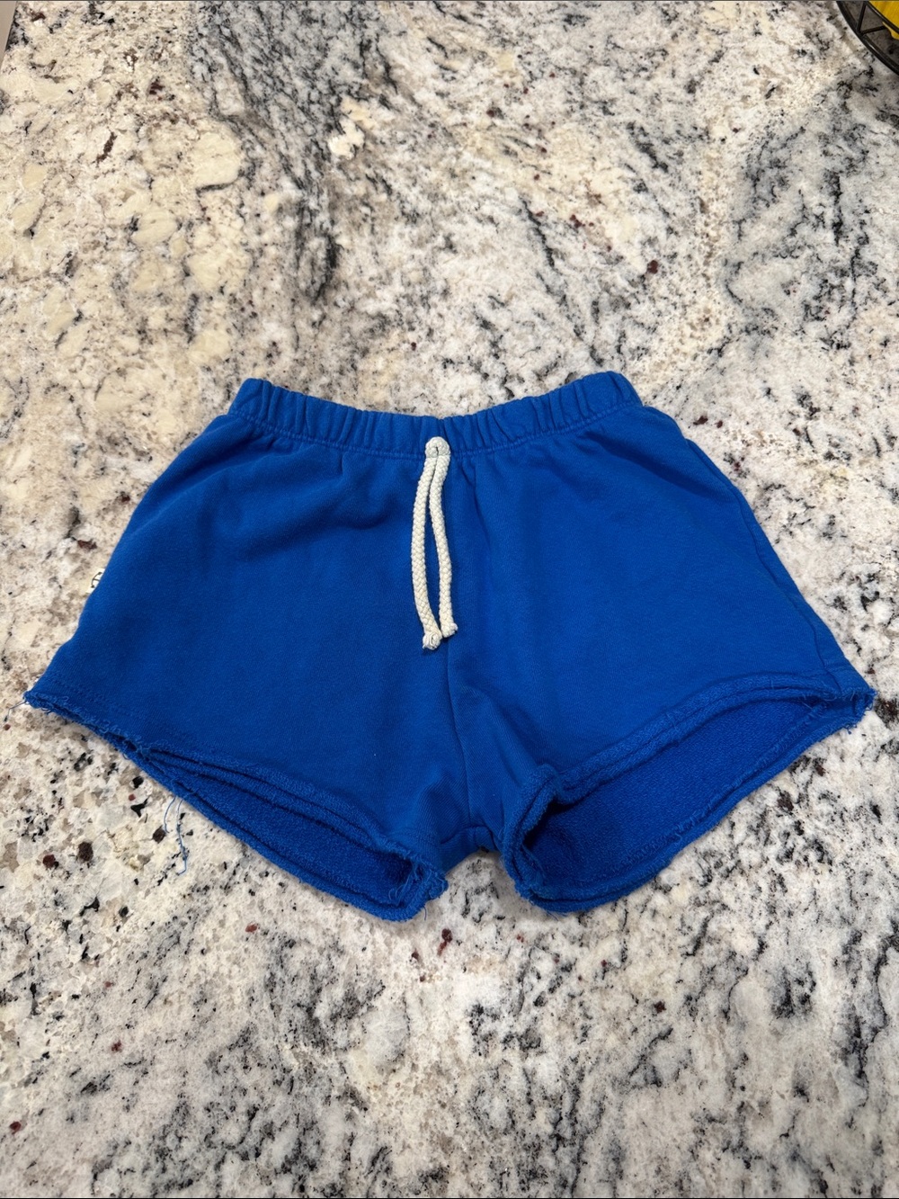 Like new, Coco Knot- 100% organic cotton
GENDER NEUTRAL shorts, size 6/7